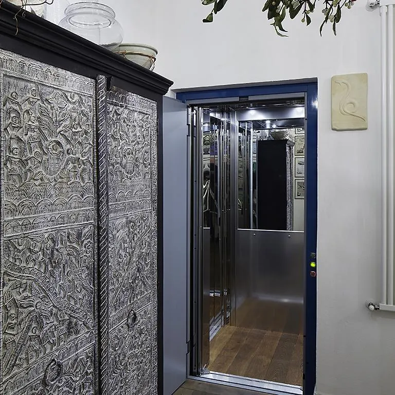 M Club De Luxe B&B Rávena 2*,  Italia
